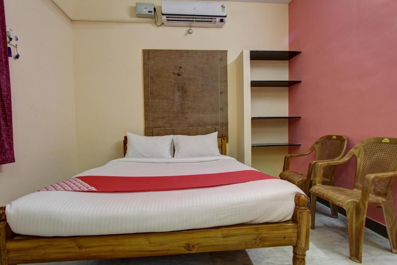 Oyo 38664 Rt Residency Hotell Golden Rock Eksteriør bilde