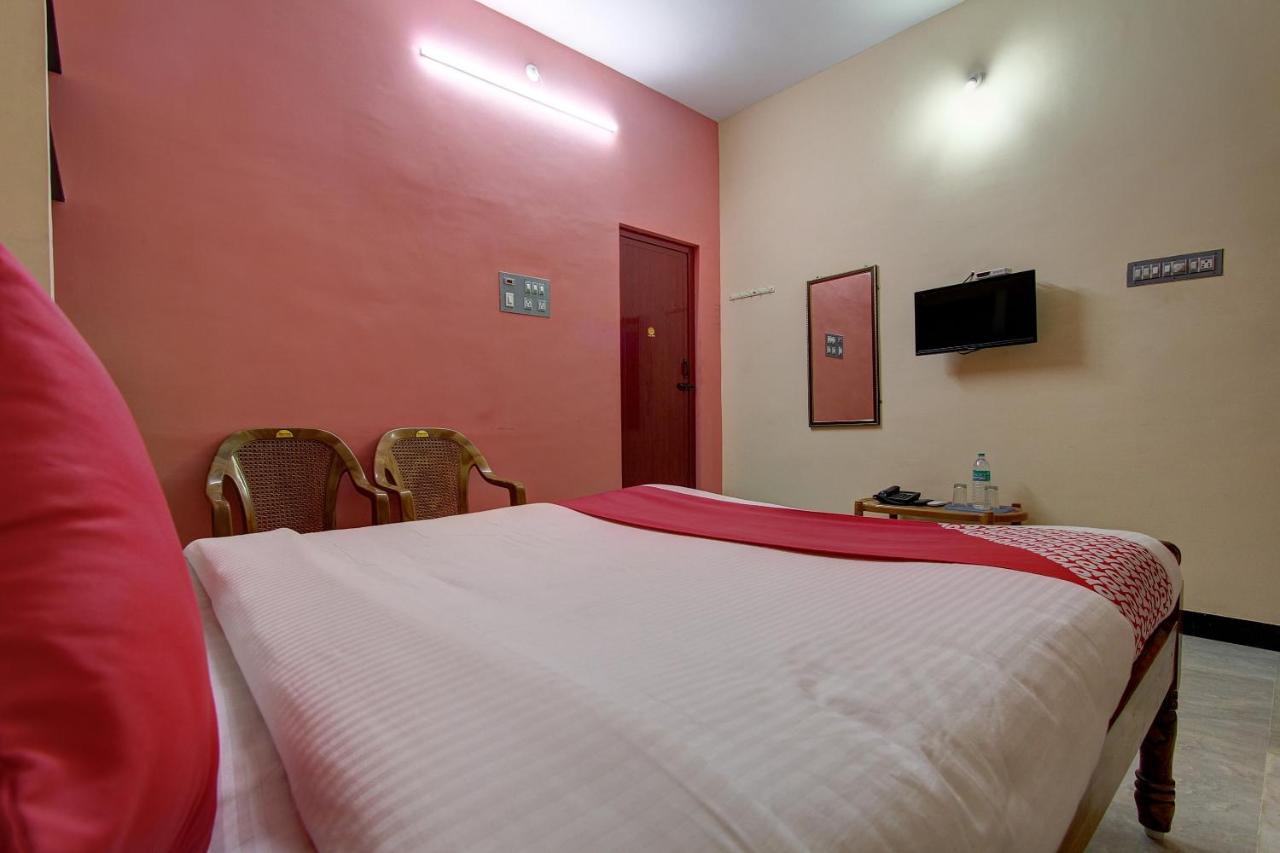Oyo 38664 Rt Residency Hotell Golden Rock Eksteriør bilde